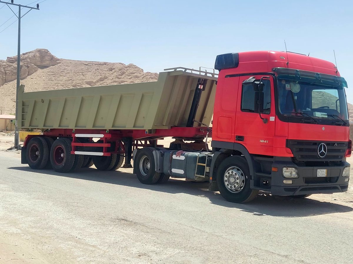 Mercedes Actros with tipper trailer